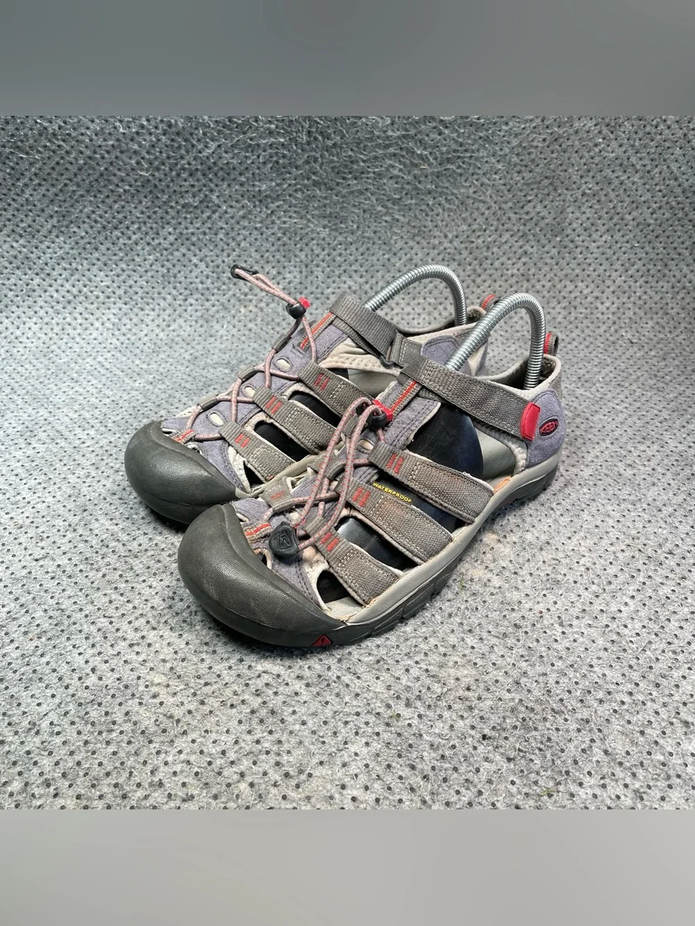 Keen Newport H2 Hybrid Sandals Size 7 Men’s